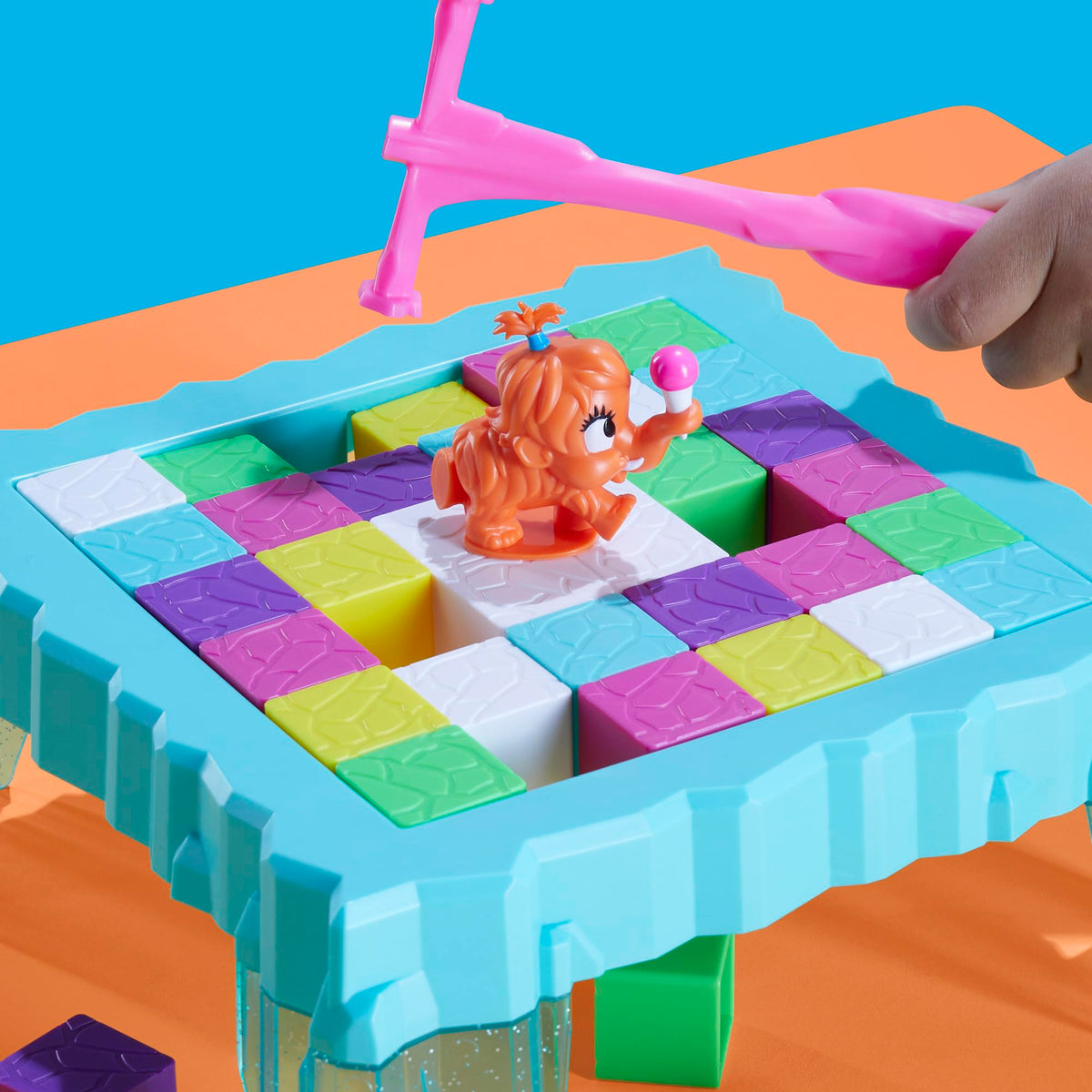 Hasbro Gaming Don’t Break The Ice Mammoth Edition Board Game | Ages 3 and Up | 2 to 4 Players | Preschool and Kids Games (Amazon Exclusive)