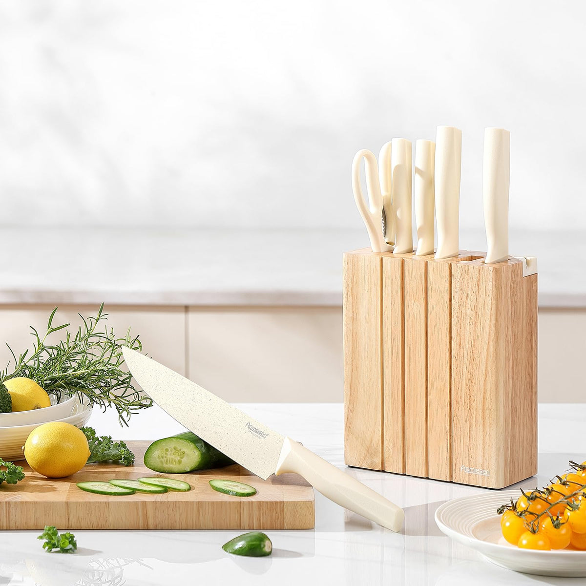 Premium Quality 8-Piece Knife Set with Block, Lightweight and Strong, ﻿ Ergonomic Handles for Home,Dishwasher Safe ﻿
