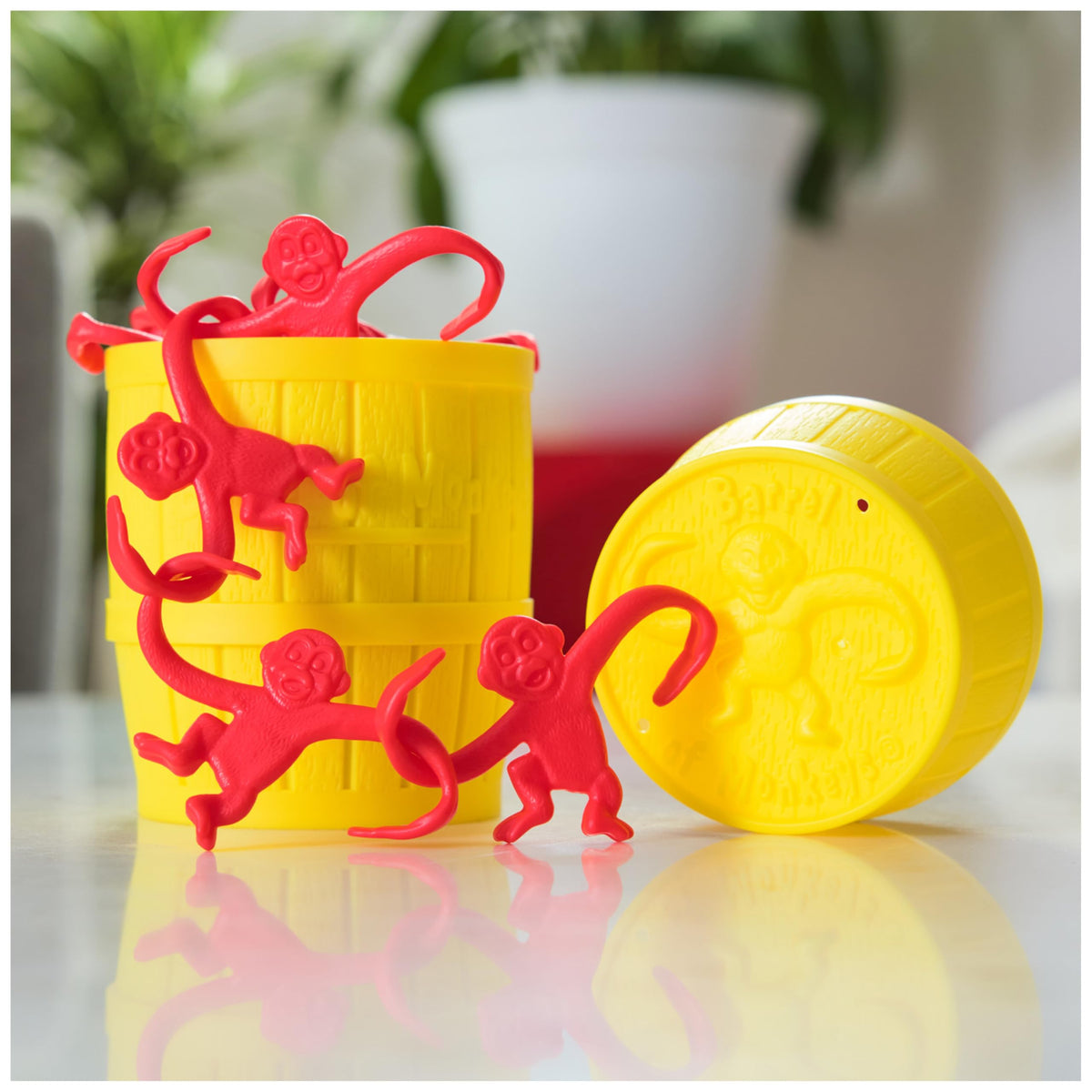 Spin Master Games Barrel of Monkeys Classic Linking & Balancing Kids Game