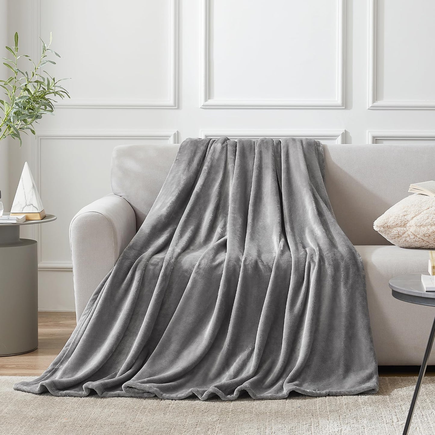 Hansleep Twin Grey Fleece Blanket, Soft Flannel Bed Blanket